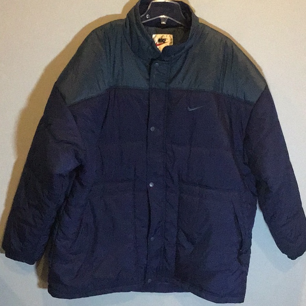 Nike vintage puffer jackets Y2K